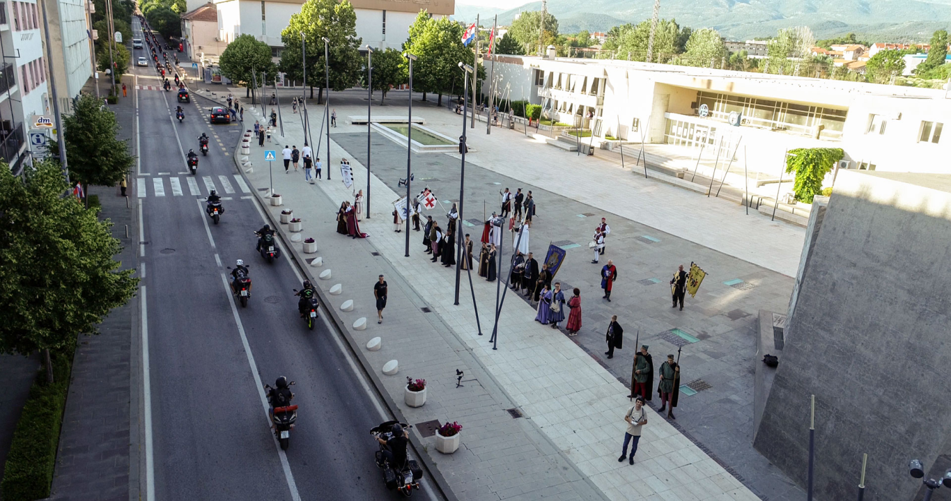 Svečani mimohod, radionice, mačevanje, vatreni show…: Završili ovogodišnji Zvonimirovi dani 