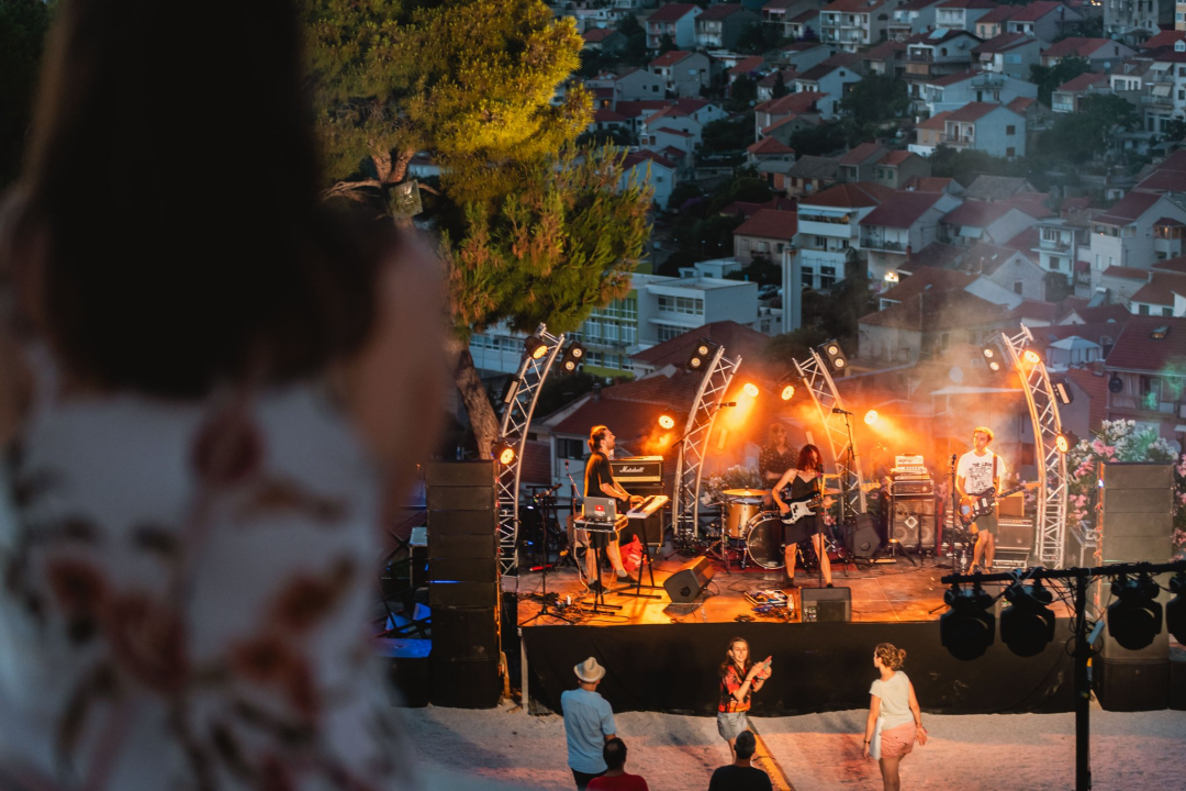 Let's Rock otvorio ljeto glazbenih festivala u Šibeniku: Pogledajte kako je sinoć bilo na Tvrđavi sv. Mihovila