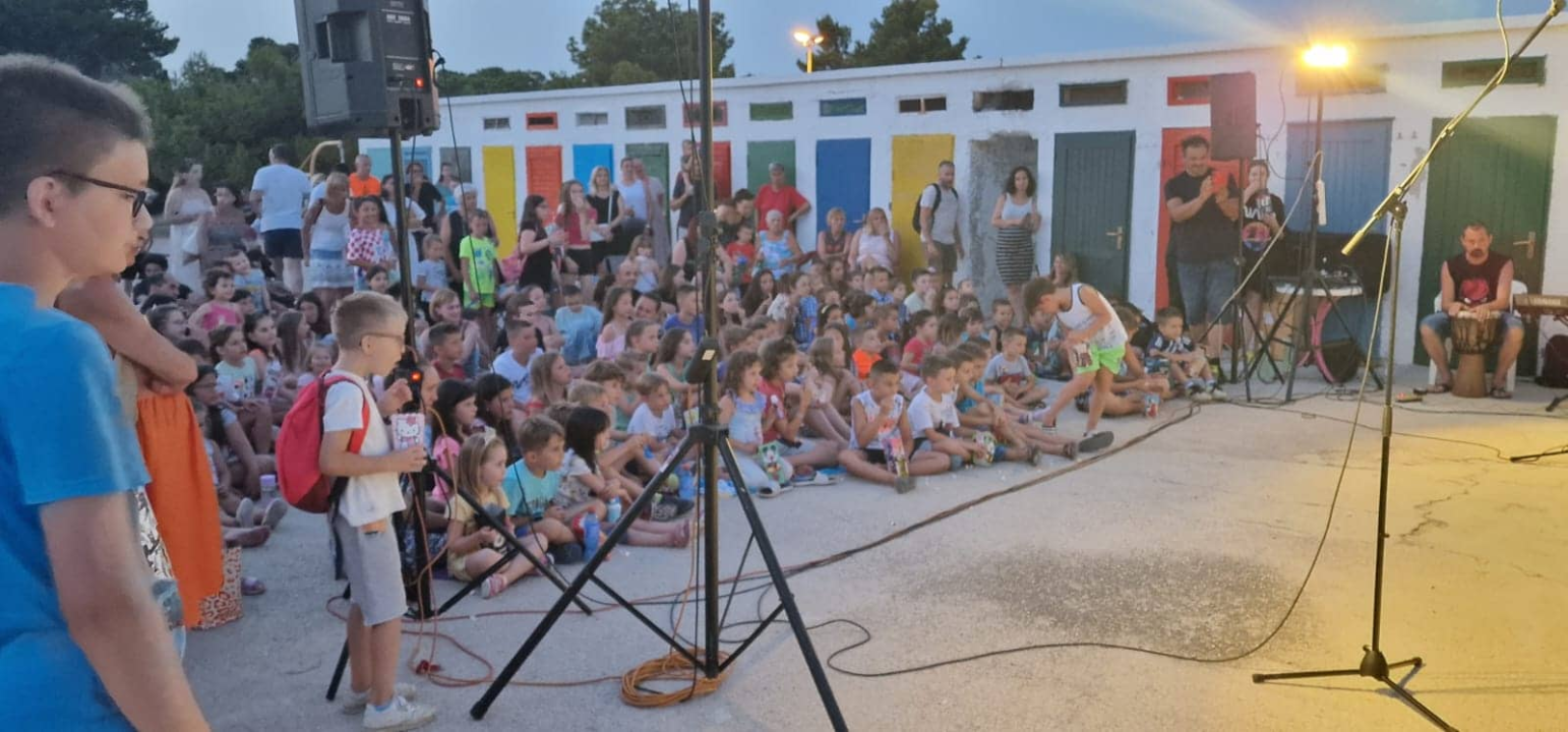 MDF ove godine i na Jadriji: Ispred šarenih kabina predstava 'Kralj lavova'