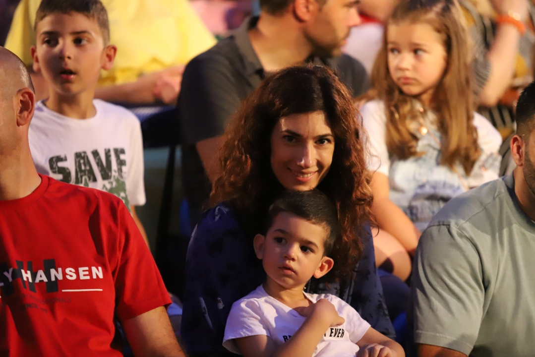 Danas je zbog MDF-a najduži dan u godini: Poznati čitaju, sajam knjiga, ulični program, predstave...