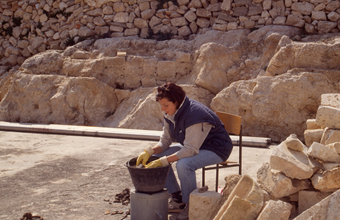 Točno je 50 godina od prvih arheoloških istraživanja na Tvrđavi sv. Mihovila: Pronađeni nalazi iz oko tisuću godina prije nove ere
