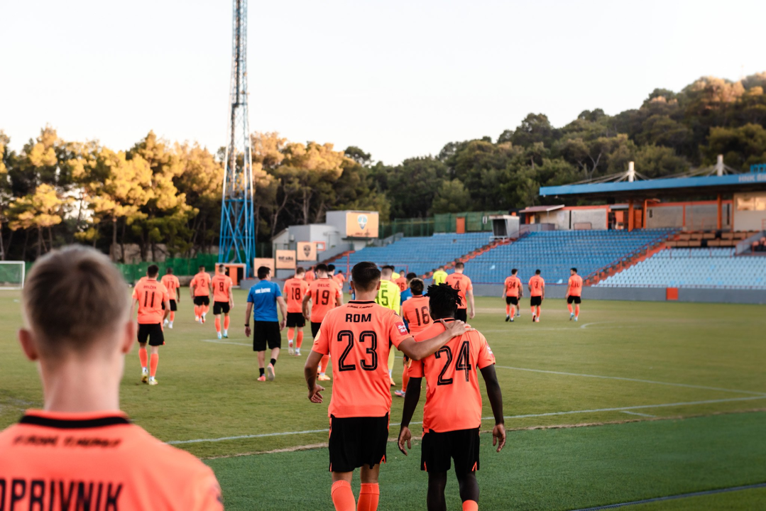 Nogometaši Šibenika odradili fotografiranje uoči subotnjeg starta nove sezone