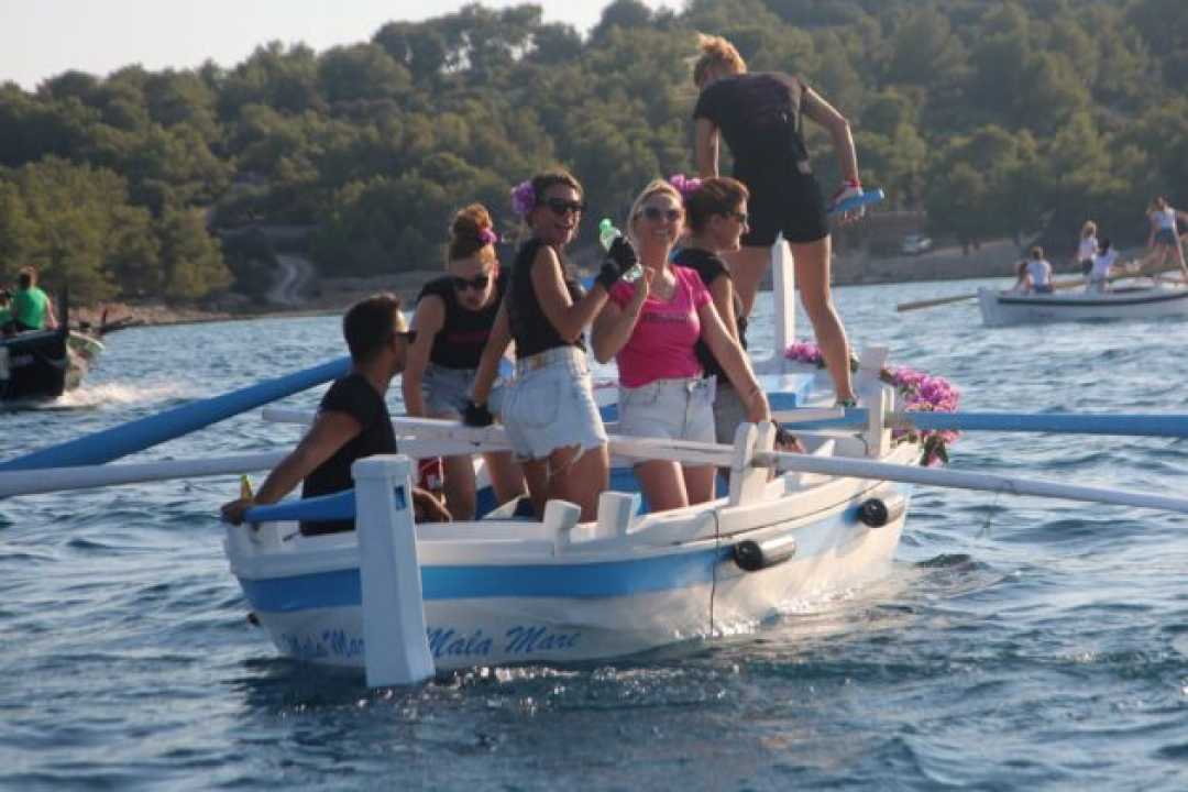 Ekipa za ne biti doma slavila na regati 'Svon forcon na četiri vesla'