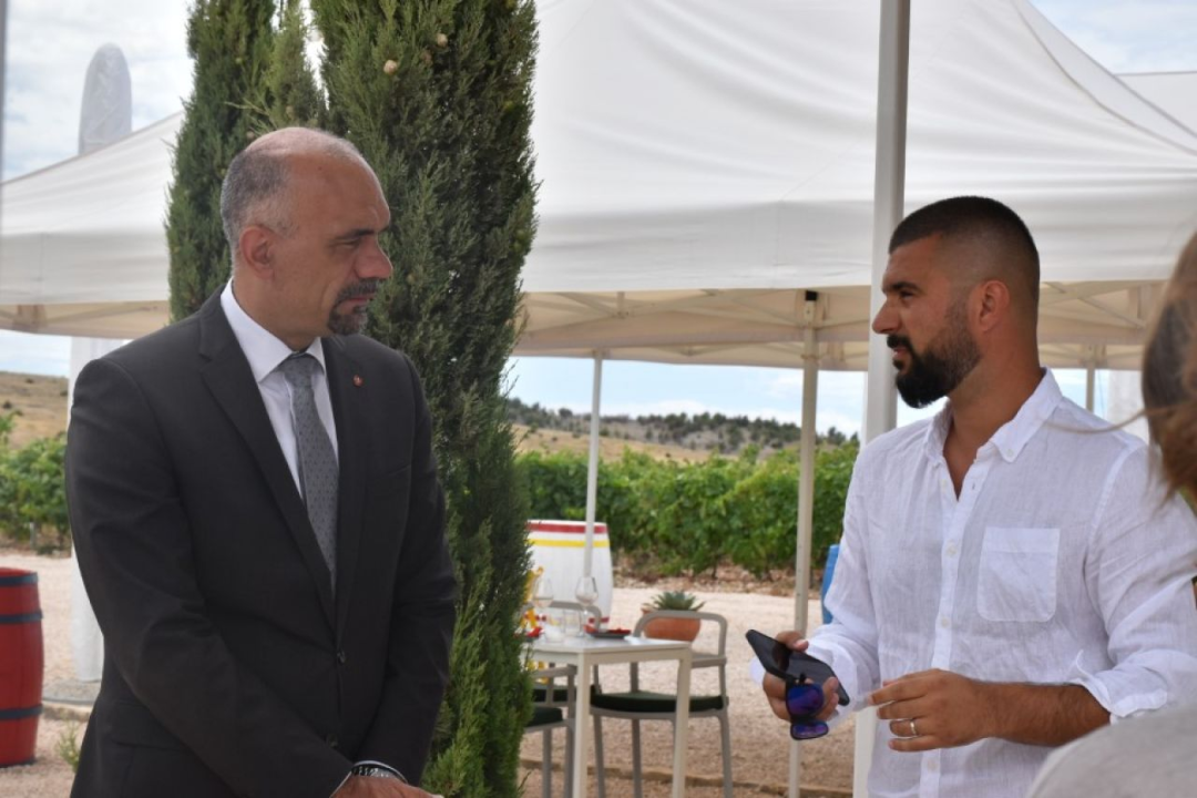 Jelić obišao radove na sustavu navodnjavanja Donje polje- Jadrtovac