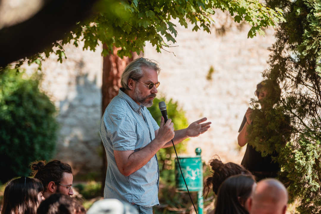 Jutra na Supertoon festivalu rezervirana su za razgovore s autorima u debelom hladu đardina