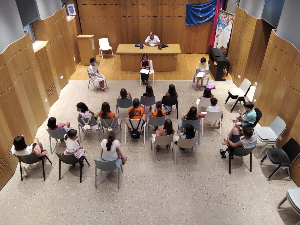 I ovaj mjesec vas u Društvenom centru Grada Skradina očekuju zanimljive radionice!