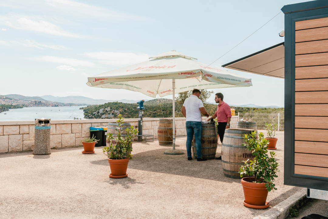 Posjetite novootvorenu kušaonicu školjaka i vina Oyster22! 