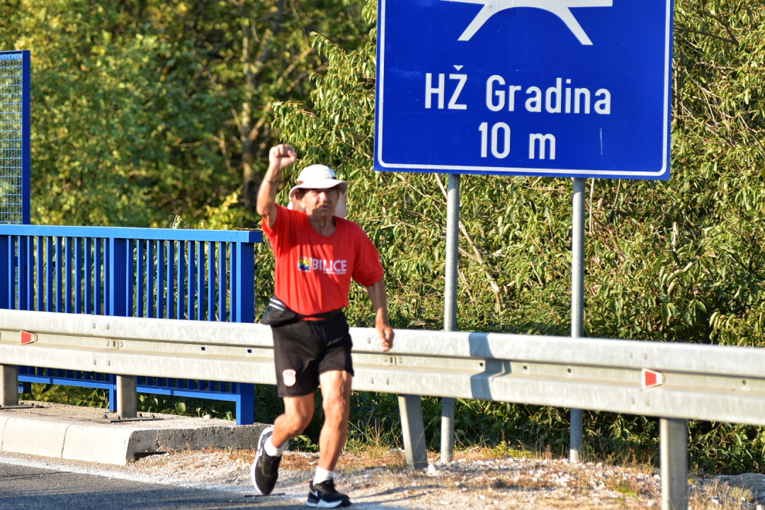 Biličanin Mladen Slavica održao riječ, istrčao 56 kilometara do Knina