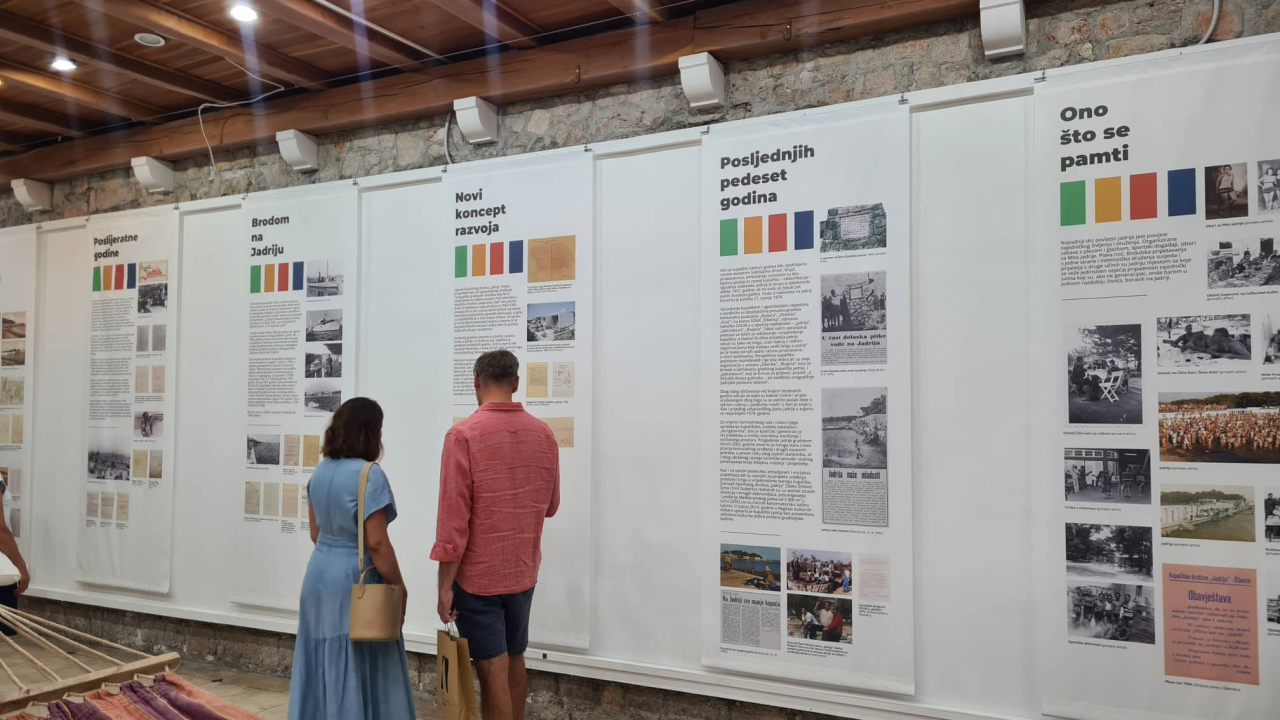 Izložba o Jadriji nije prošla bez krafni: 'Ako ljudi ne mogu tamo na kupanje, ne znaju gdje bi'