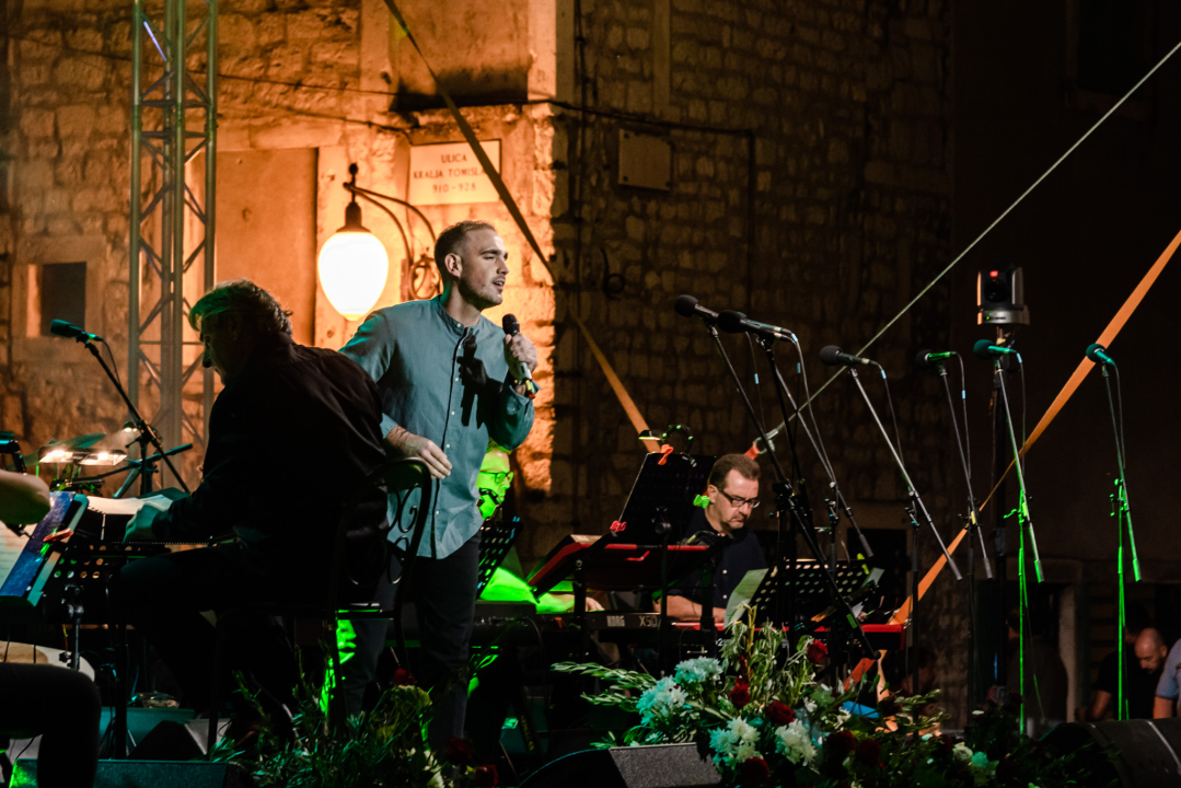 Dok žiri bira pobjednike i dok se zbrajaju glasovi publike, pogledajte fotografije svih izvođača 25. Šansone