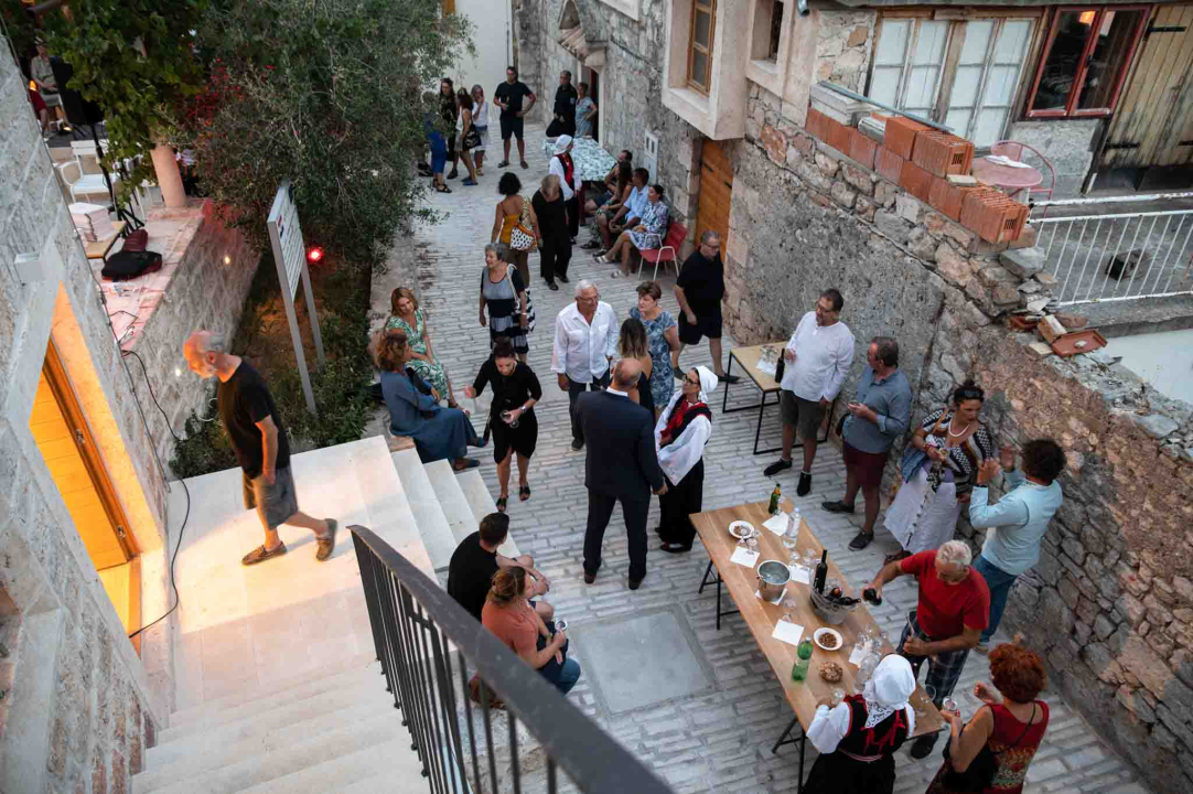 U kući Šare svečano proglašeni laureati zaslužni za 100 godina zlarinskog turizma