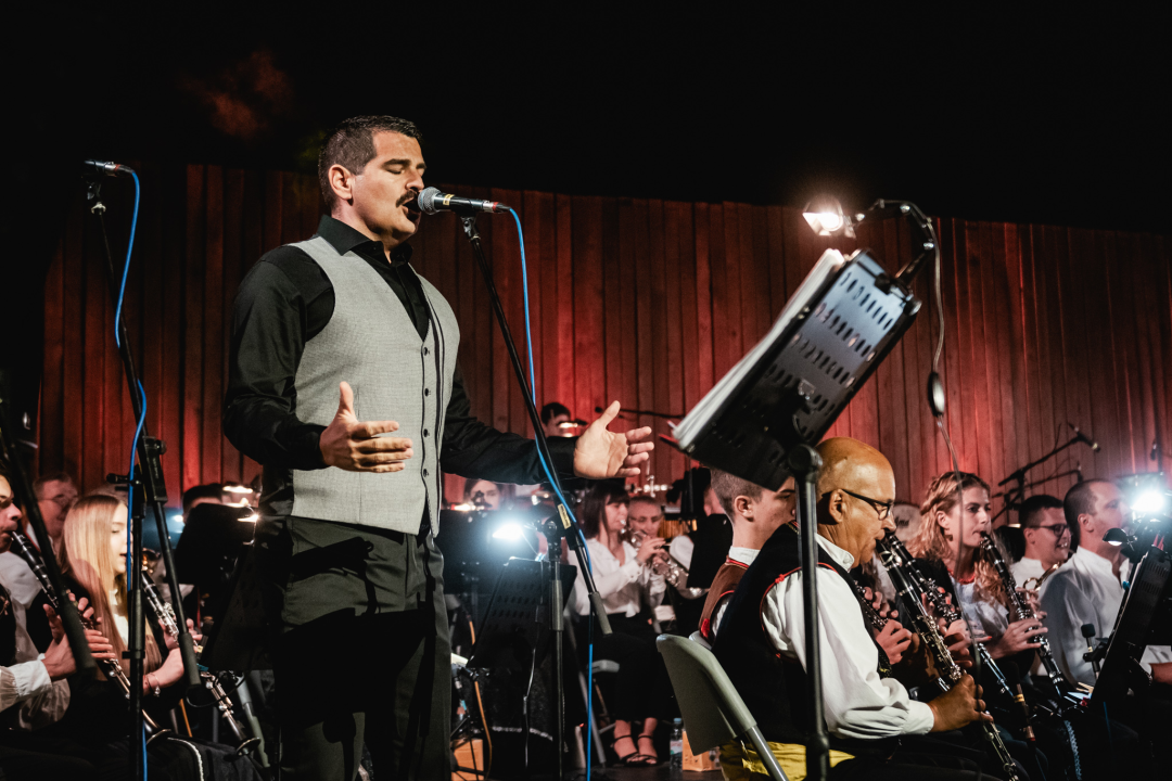 Od Zvona moga grada do Noćas te sanjam majko: Prava šibenska večer na Mihovilu uz Glazbu i 4 Tenora