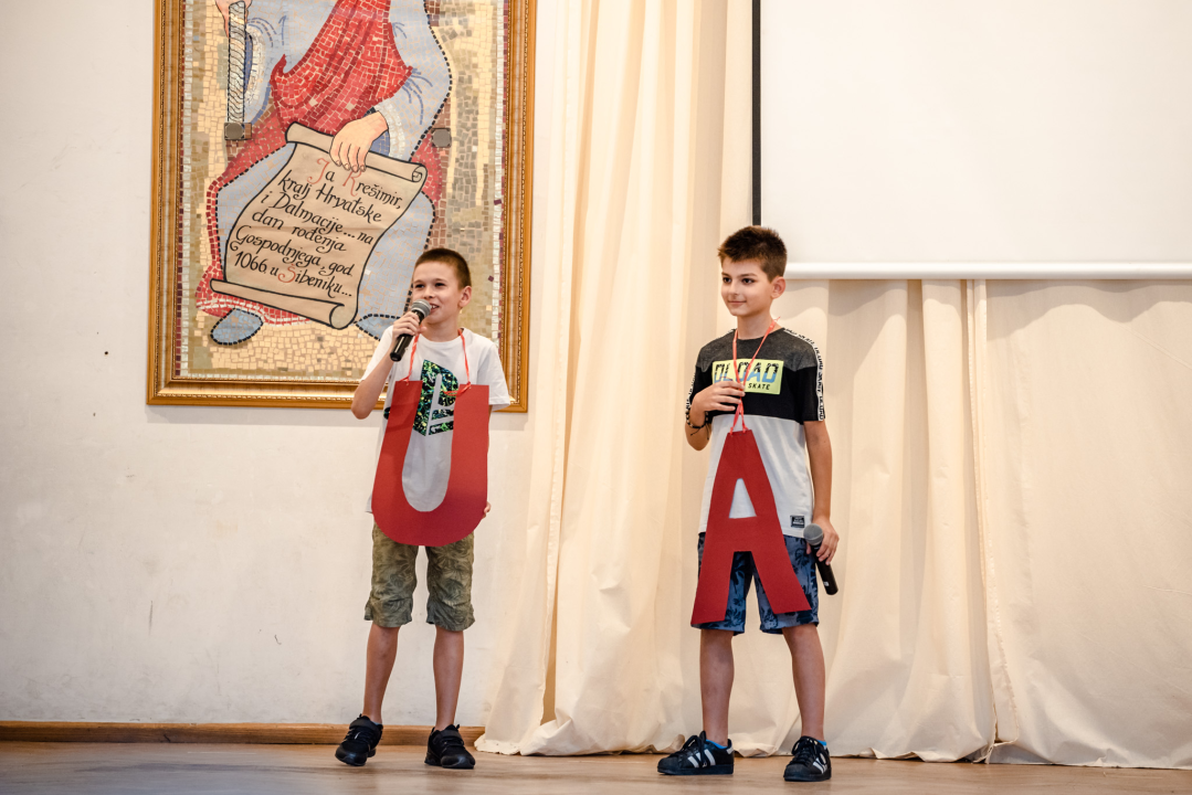 Gradonačelnik Burić poručio prvašićima: 'Neka se učenje pretvori u radost odrastanja'