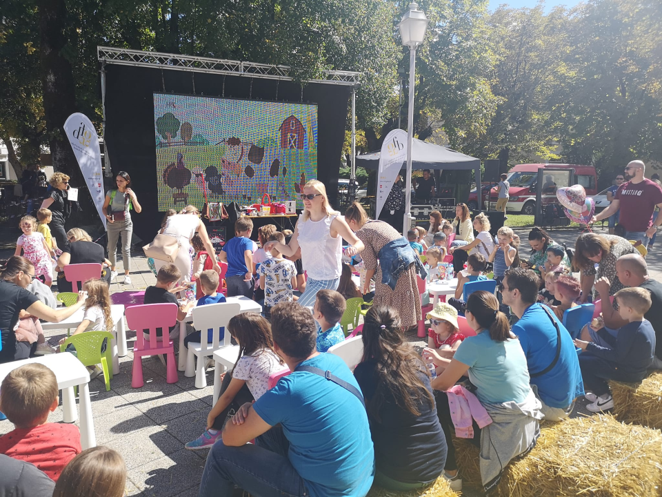 Održano jesensko izdanje Ogulinskog festivala bajke: Sudjelovali izvođači i iz naše županije