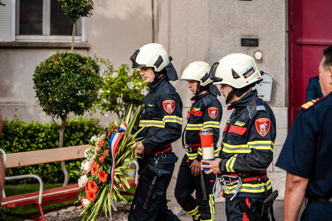 Položeni vijenci za šibenske vatrogasce stradale na Jamnjaku 1993. 