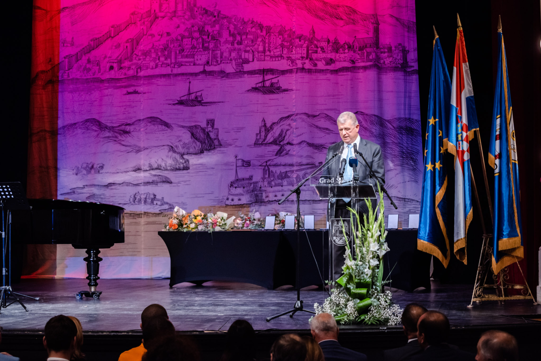 Ivo Mikuličin dobio nagradu Grada za životno djelo: 'Priznajem, infišan sam u Šibenik' 