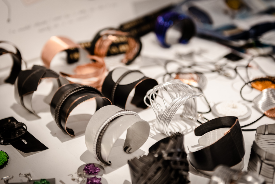 U Galeriju Juraj Dalmatinac stigle zimske kolekcije odjeće i jesenski popusti na slike 