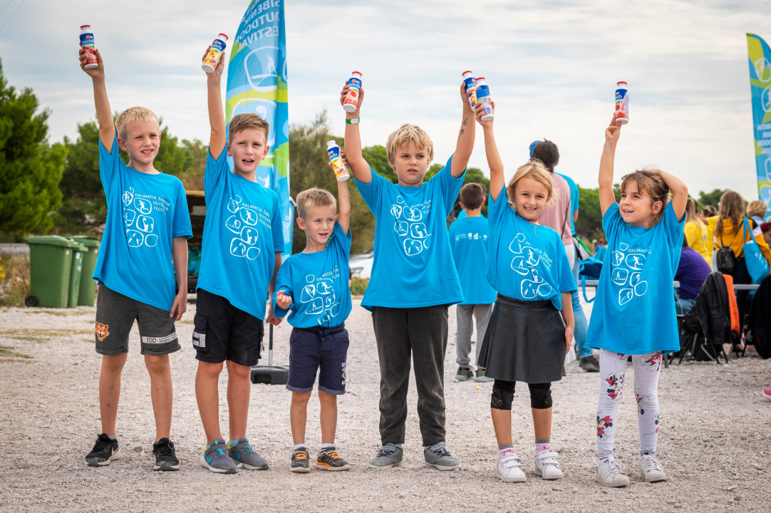 Oko 350 sudionika uživalo je u brojnim sportskim aktivnostima proteklog vikenda na Malom Vignju, Zlarinu i Baldekinu!