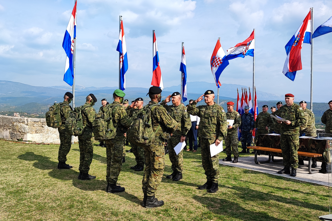 Vojnici pješačili od Udbine do Knina s opremom težom od 20 kilograma