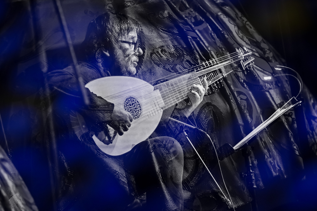 Vrećin glas, gitara i lutnja Edina Karamazova oduševili sinoć Šibenčane u Arsenu