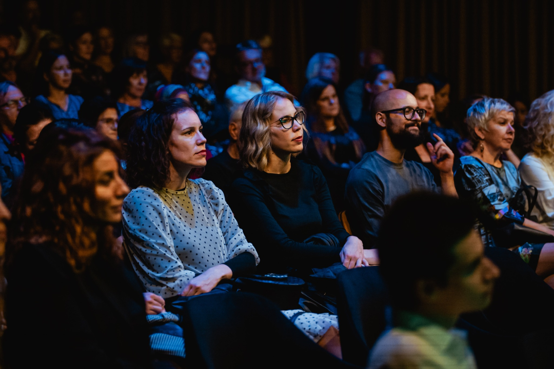 Vrećin glas, gitara i lutnja Edina Karamazova oduševili sinoć Šibenčane u Arsenu