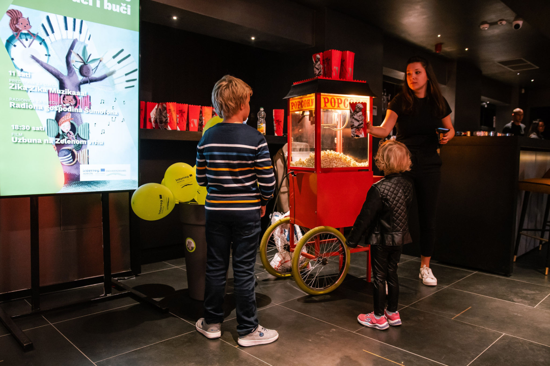 Veselo na posljednjem EMOUNDERGROUNDS događaju u Šibeniku!