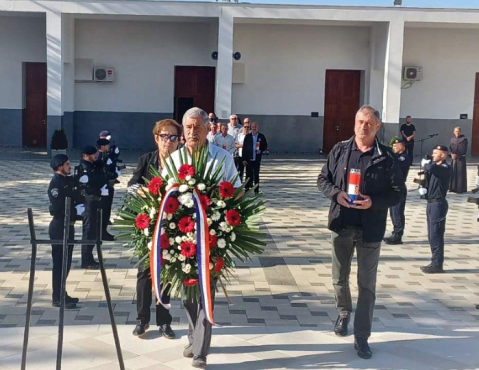 Na Kvanju položeni vijenci u povodu Svih svetih i Dušnog dana