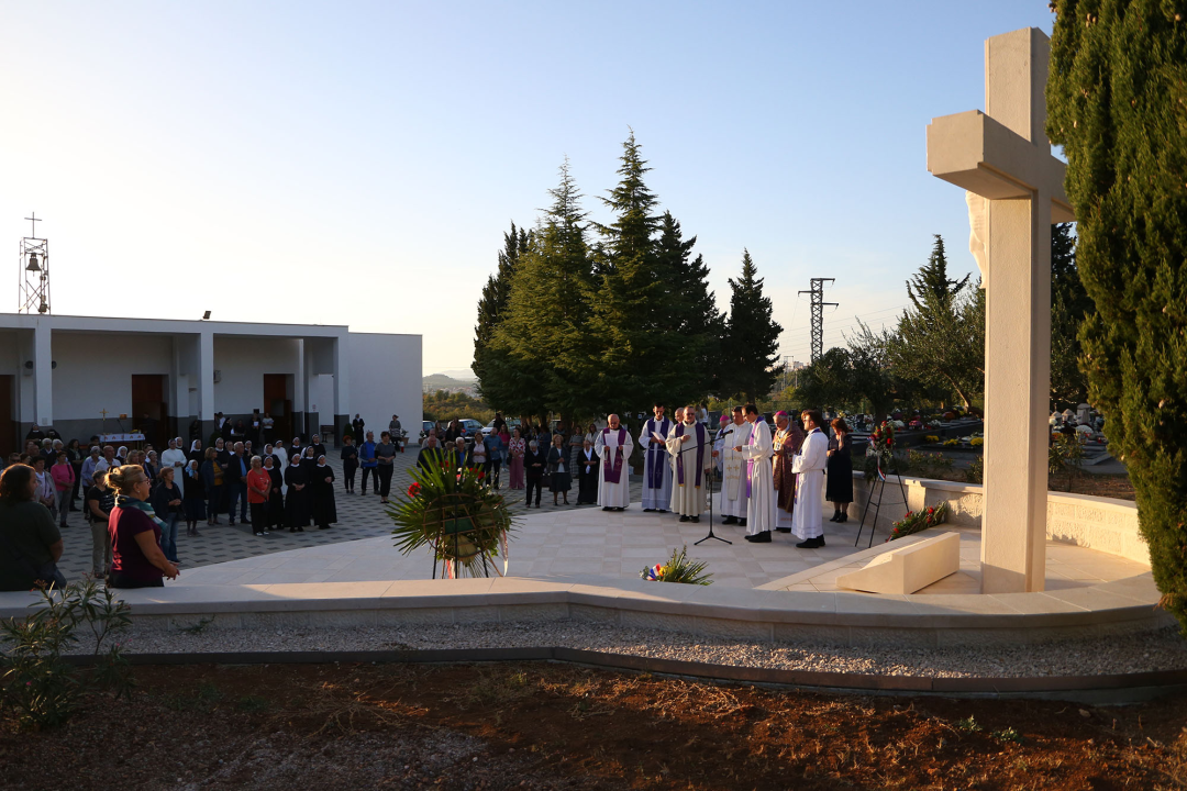 Biskup Rogić predvodio misu na Kvanju