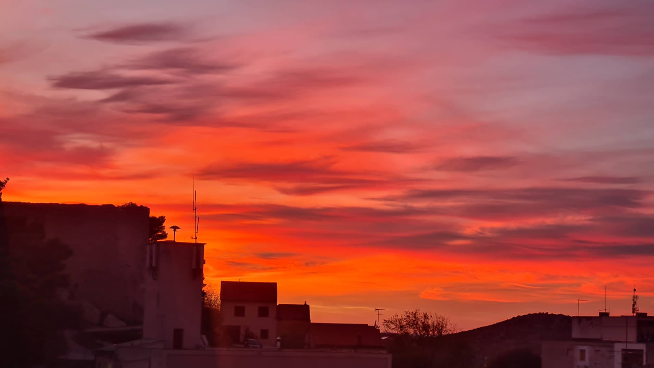 Kao da gori nebo: Jeste li vidjeli bajkoviti zalazak?