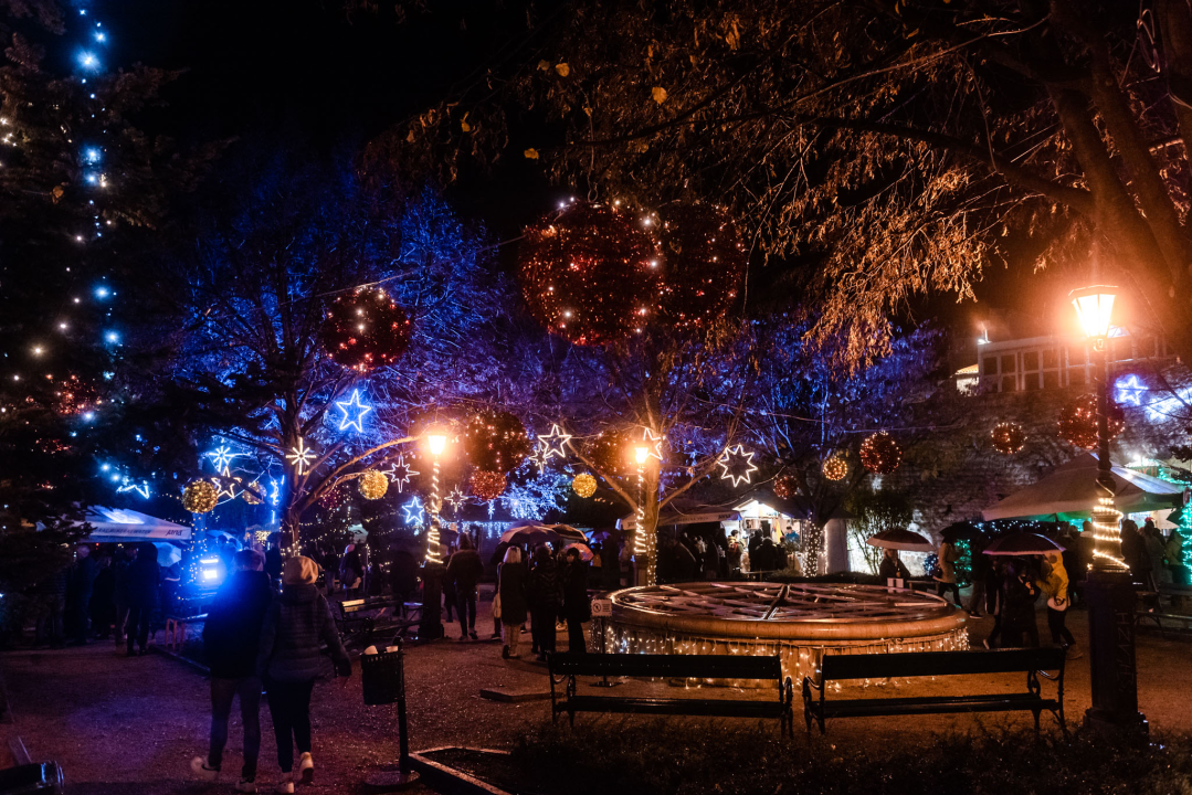 Počela je Adventura u đardinu: Pljuštalo je, ali uz Madre Badessu lakše se izdrži