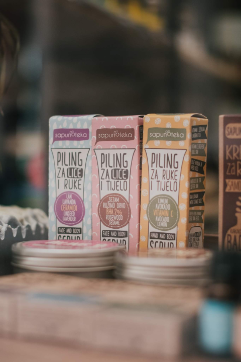 Pronađite najbolje božićne poklone uz super akcije trgovine Lokal! 