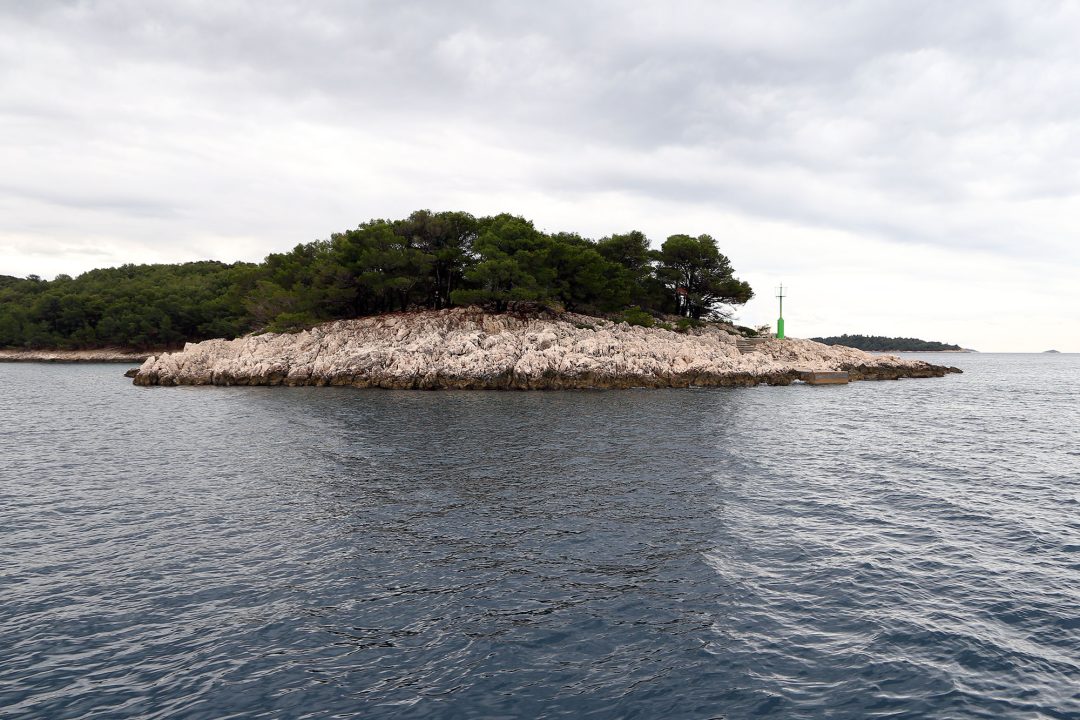 Vjernici Krapnja i Brodarice sv. Nikolu proslavili na punti poluotoka Oštrice