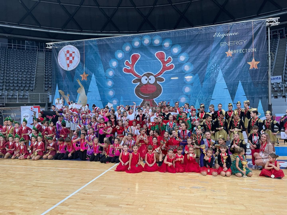 Sjajan debitantski nastup za mažoretkinje Grada Šibenika: Kući se vratile s dva prva i jednim drugim mjestom