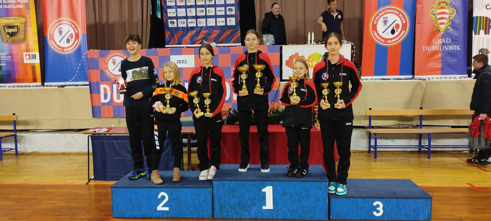 Veliki uspjeh šibenskih mlađih stolnotenisača na Dubrovnik Openu 