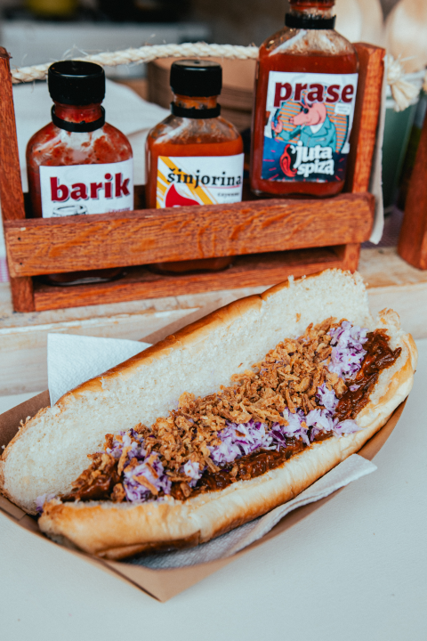Adventura Šibenik pretvara u street food meku, probajte bao bun s buncekom, tradicionalni pispalj punjen jotom i gulaš od divljači!