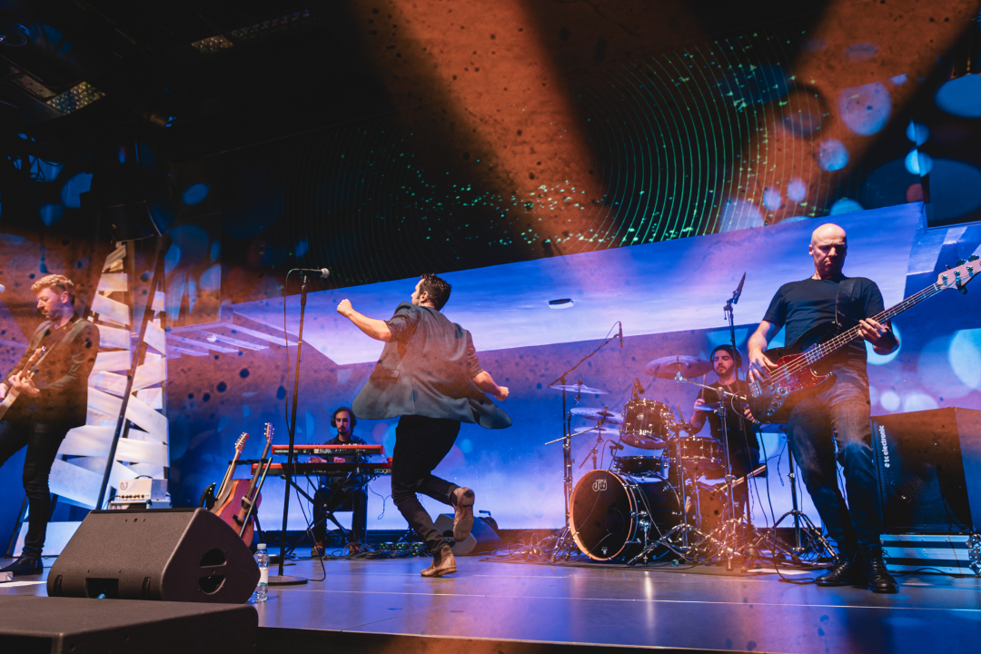 Boris Štok šarmirao i rasplesao, većinom žensku publiku u Arsenu