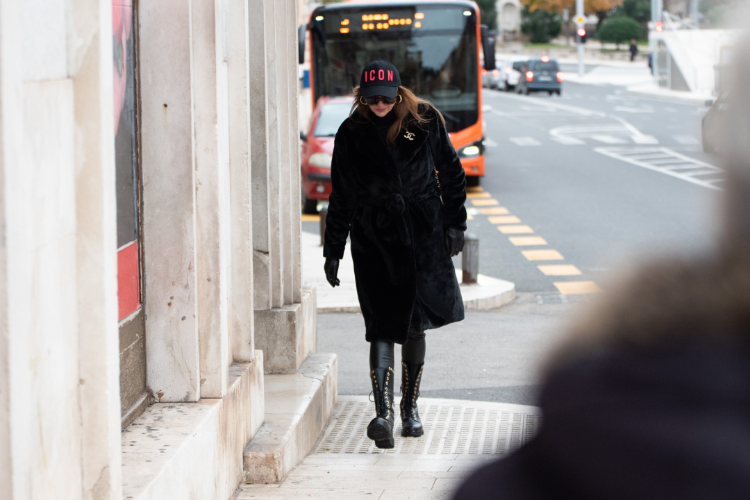 Šibenske trendseterice pokazale kako biti trendi i po niskim temperaturama!
