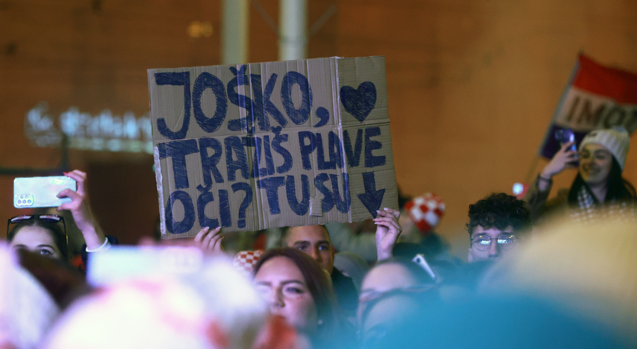 U Hrvatskoj 'nitko nije normalan': Vatreni stigli među 80 tisuća navijača!