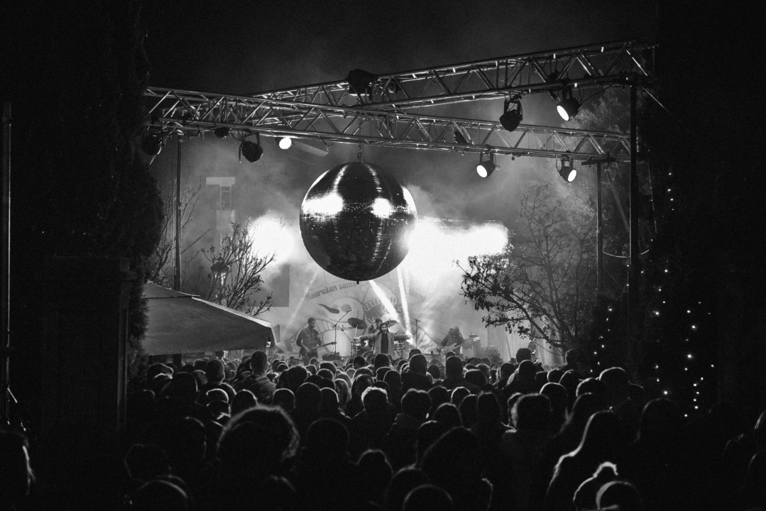 Vesna Pisarović dobrim starim hitovima oduševila Šibenčane