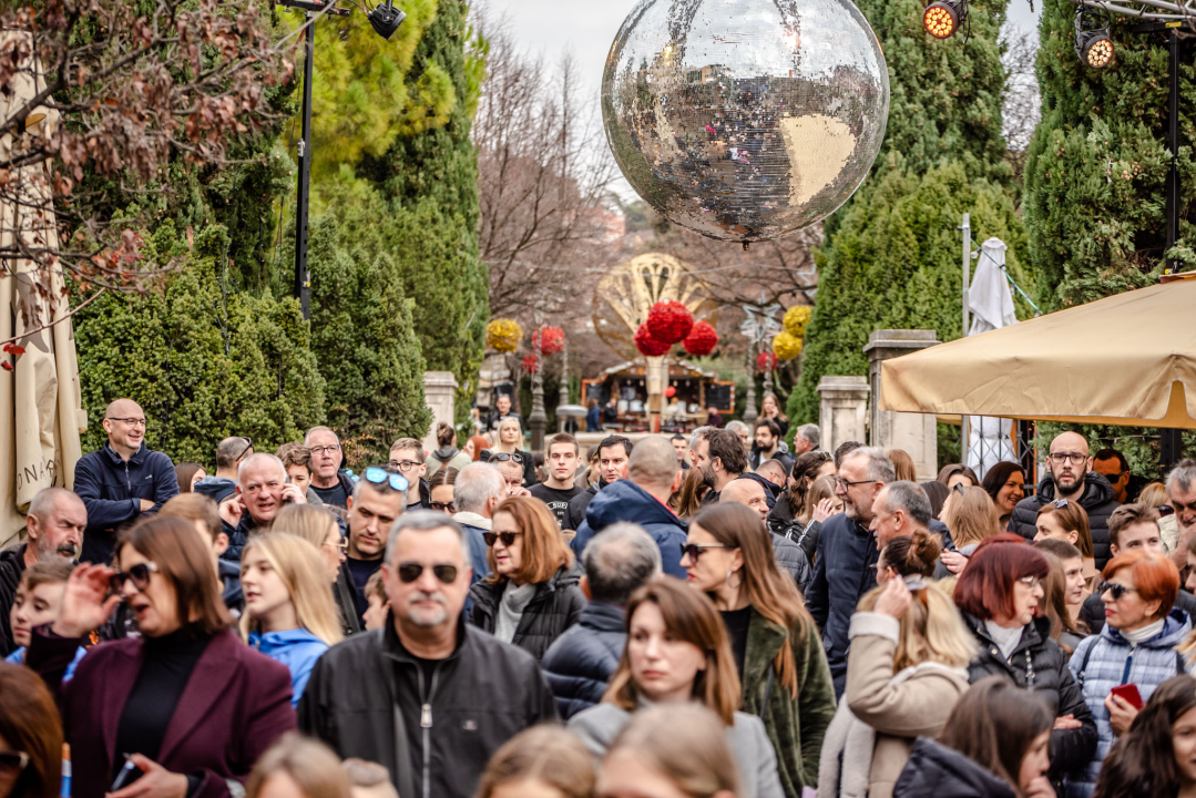 Toni Slavica i Nives Radić, vaterpolisti Solarisa i vaterpolistice Viktorije ovogodišnji su laureati