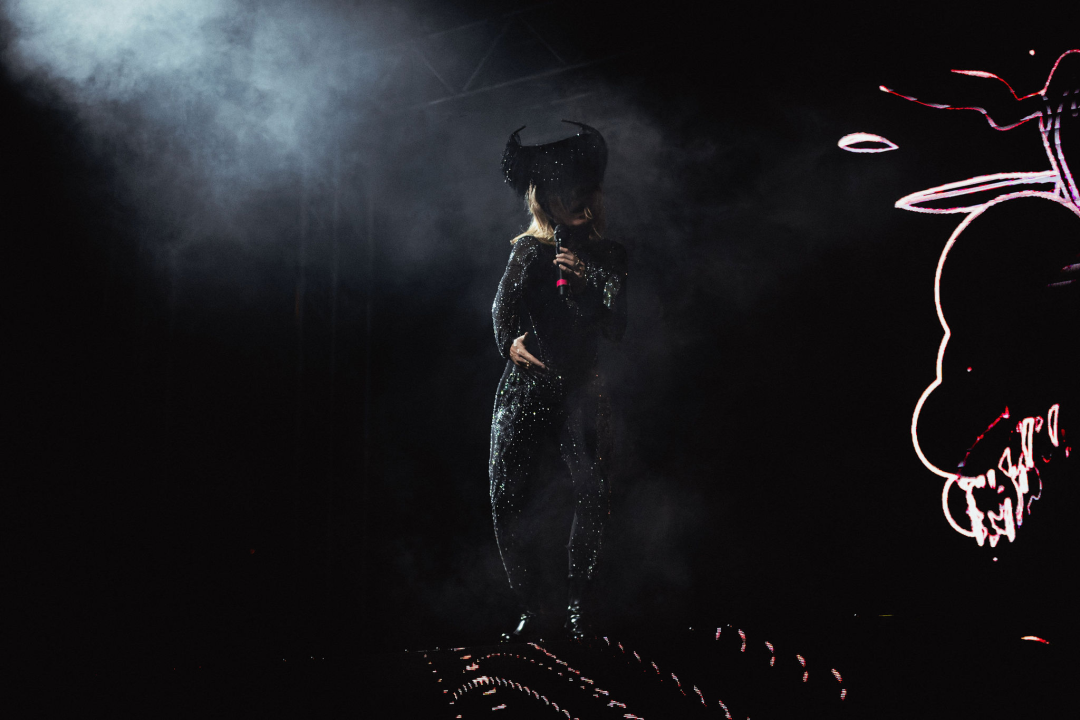 Kraljica rasplesala Šibenik: Róisín Murphy oduševila i one koji su je gledali samo na ekranu ispred Azimuta