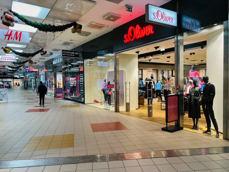 Započelo je veliko sezonsko sniženje u Dalmare shopping centru!