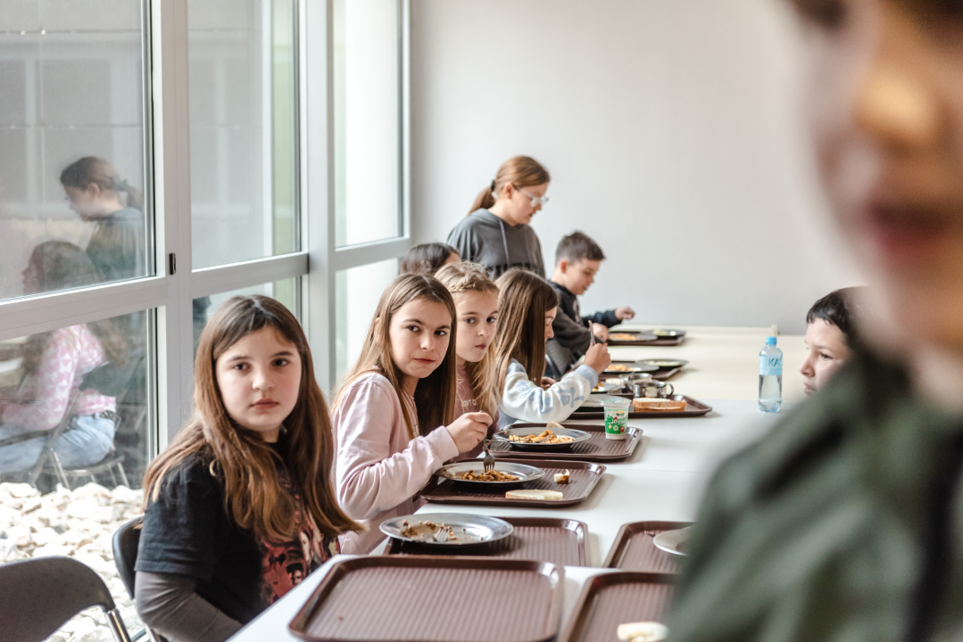 Od danas besplatni obroci za sve učenike: Samo u OŠ Meterize na meniju kuhana hrana