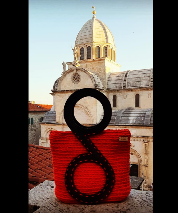 Šibenčanki Antoniji Galić kukičanje je najbolje sredstvo za smirenje, a pokrenula je i brend koji je osvojio žene