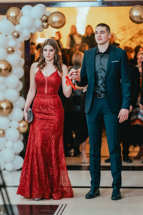 Učenici Prometno-tehničke škole Šibenik poput holivudskih zvijezda na maturalnom plesu (1)