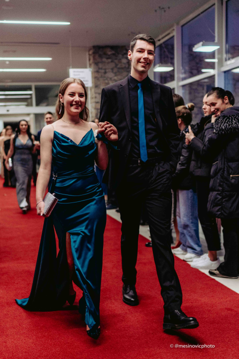 Zavirite na blještavi maturalni ples Turističko-ugostiteljske škole Šibenik (2)