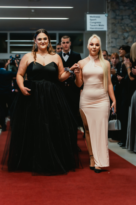 Pogledajte glamurozna izdanja maturanata Medicinske škole (1. dio)