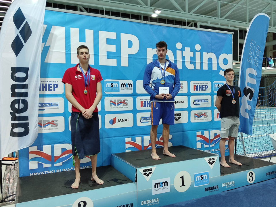 Član PK Šibenik Toni Slavica osvojio dva zlata u disciplinama 200 i 400 mješovito na Zagreb openu 