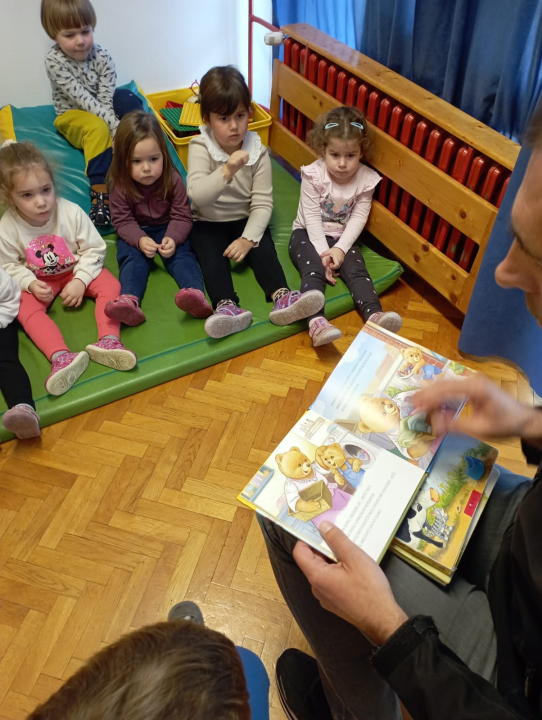 Tate iz dječjeg vrtića 'Šibenska maslina' cijeli tjedan djeci predstavljali svoje poslove 