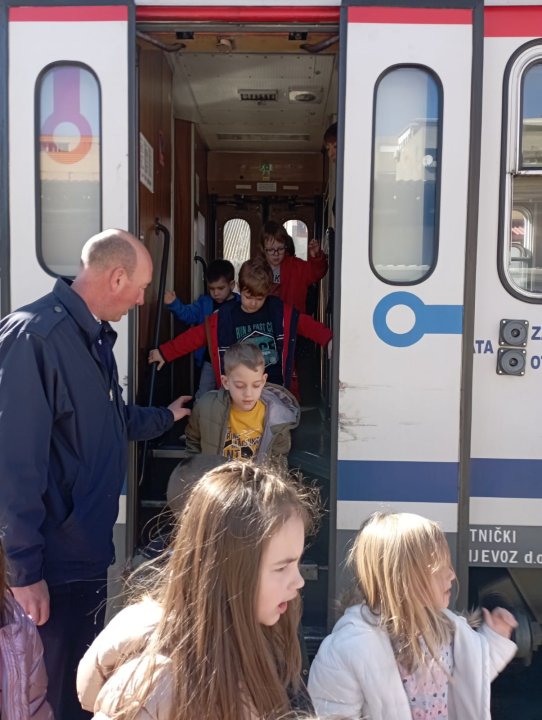 Tate iz dječjeg vrtića 'Šibenska maslina' cijeli tjedan djeci predstavljali svoje poslove 